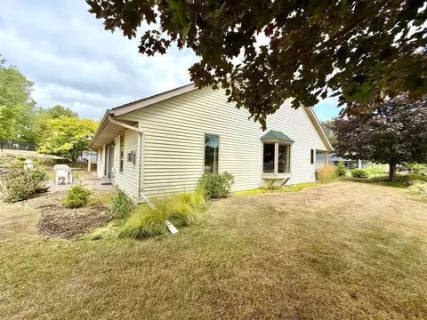 Exterior - 2520 Sunny Meadow Ln, Red Wing, MN 55066 photo 7 of 15