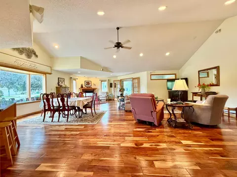 Living - 2520 Sunny Meadow Ln, Red Wing, MN 55066 photo 1 of 5