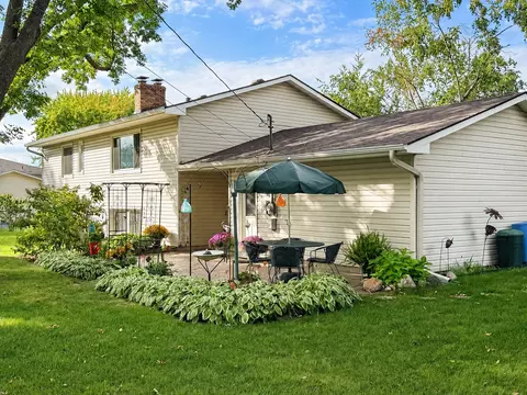 Exterior - 1798 E Bluestone Dr, Eagan, MN 55122 photo 2 of 10