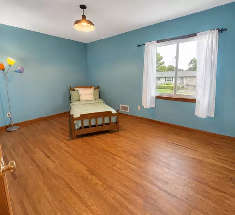Bedroom - 1798 E Bluestone Dr, Eagan, MN 55122 photo 5 of 7