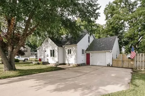 980 S Main St, Zumbrota, MN 55992