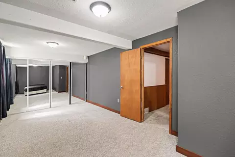 Bedroom - 716 Conliffe Ave SW, Faribault, MN 55021 photo 6 of 9