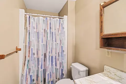 Bath - 716 Conliffe Ave SW, Faribault, MN 55021 photo 1 of 3