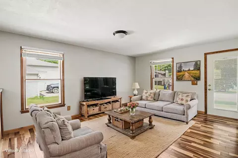 Living - 716 Conliffe Ave SW, Faribault, MN 55021 photo 1 of 3