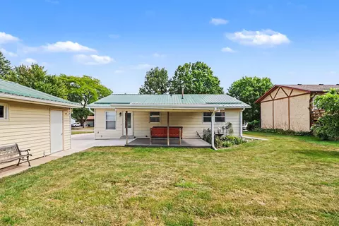 Exterior - 716 Conliffe Ave SW, Faribault, MN 55021 photo 4 of 13