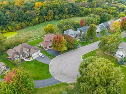 1435 Wildflower Ln, Chaska, MN 55318