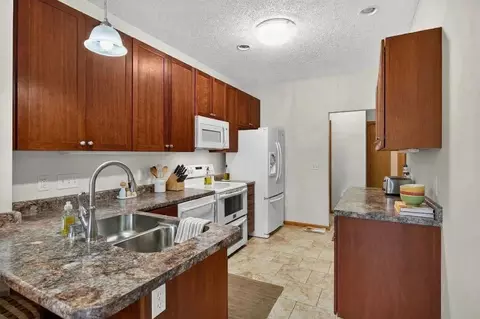 8600 Tessman Cir N, Brooklyn Park, MN 55445
