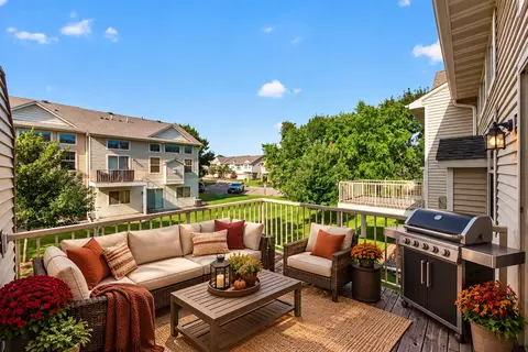 11631 Prospect Curv, Woodbury, MN 55129
