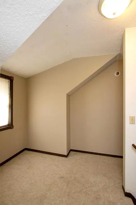 Bedroom - 240 Merrian St, Glencoe, MN 55336 photo 2 of 4