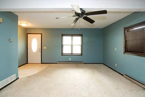 Living - 240 Merrian St, Glencoe, MN 55336 photo 2 of 6