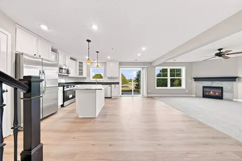3278 Lakewood Trl, Woodbury, MN 55129