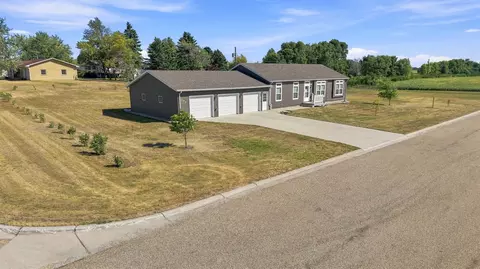 View/Area - 303 Morrow Dr, Enderlin, ND 58027 photo 1 of 7