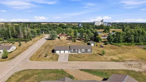View/Area - 303 Morrow Dr, Enderlin, ND 58027 photo 2 of 7