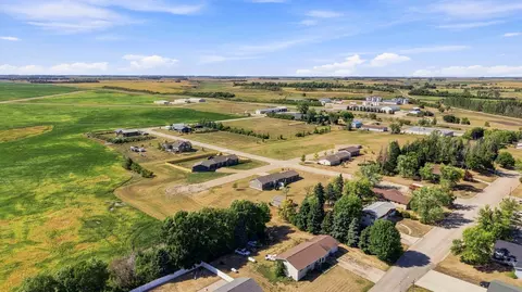 View/Area - 303 Morrow Dr, Enderlin, ND 58027 photo 6 of 7