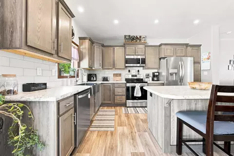 Kitchen - 303 Morrow Dr, Enderlin, ND 58027 photo 2 of 3