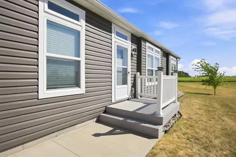 Exterior - 303 Morrow Dr, Enderlin, ND 58027 photo 3 of 6