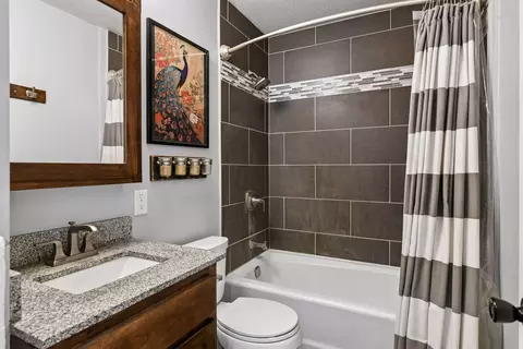Bath - 5001 Rosedale Rd, Mound, MN 55364 photo 1 of 2