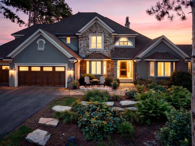 945 Quentin Ave S, Lakeland, MN 55043