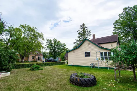 Exterior - 621 1st St E, Thief River Falls, MN 56701 photo 5 of 11