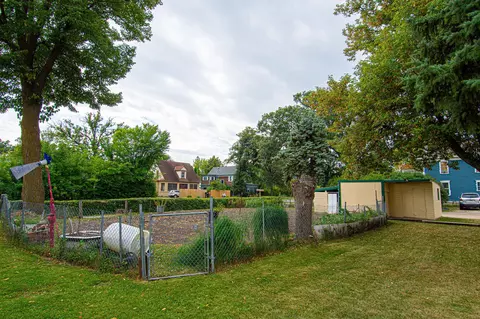 Exterior - 621 1st St E, Thief River Falls, MN 56701 photo 10 of 11