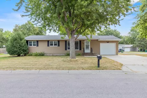 Exterior - 106 Ranch Ave, Marshall, MN 56258 photo 2 of 3