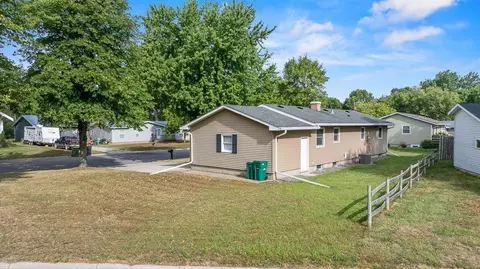Exterior - 106 Ranch Ave, Marshall, MN 56258 photo 3 of 3