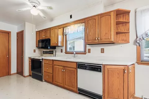Kitchen - 106 Ranch Ave, Marshall, MN 56258 photo 4 of 7