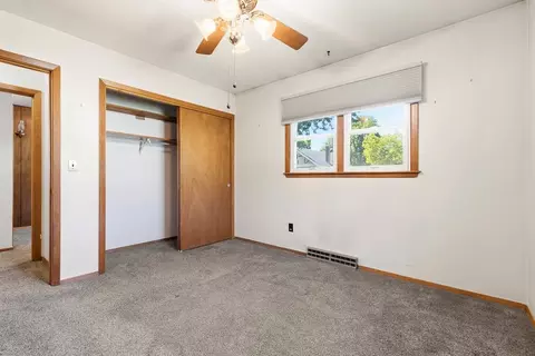 Bedroom - 106 Ranch Ave, Marshall, MN 56258 photo 5 of 9