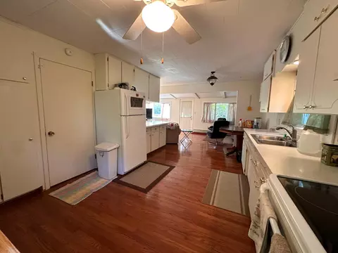 Kitchen - 40099 Us-71, Bertha, MN 56437 photo 2 of 3