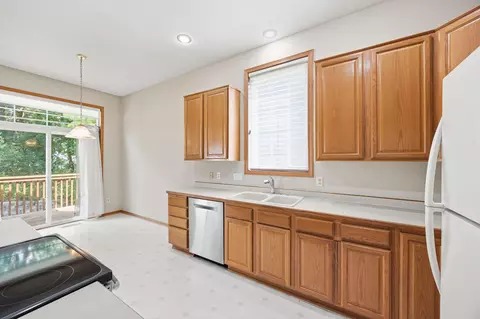 Kitchen - 3771 Burgundy Dr, Eagan, MN 55122 photo 3 of 5