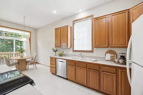 Kitchen - 3771 Burgundy Dr, Eagan, MN 55122 photo 1 of 5