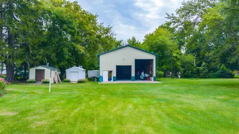 Exterior - 263 S Pine St, Dexter, MN 55926 photo 15 of 16