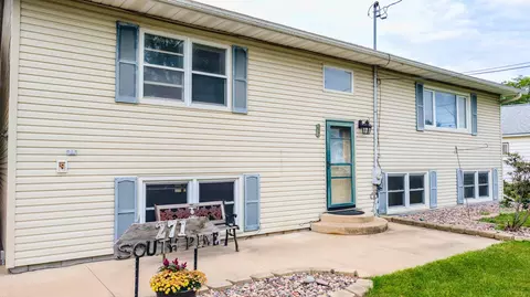 Exterior - 263 S Pine St, Dexter, MN 55926 photo 2 of 16