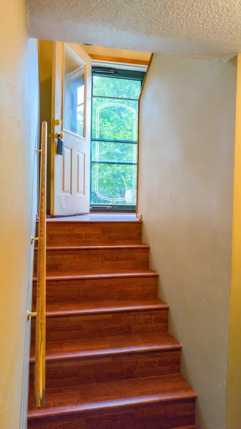 Entry Way - 263 S Pine St, Dexter, MN 55926 photo 1 of 1
