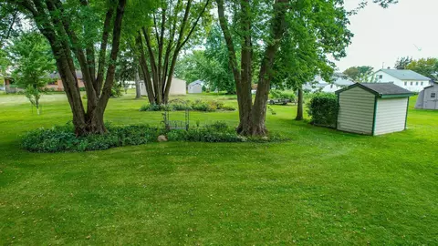 Exterior - 263 S Pine St, Dexter, MN 55926 photo 8 of 16