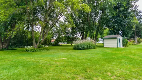 Exterior - 263 S Pine St, Dexter, MN 55926 photo 11 of 16