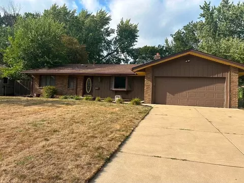 8514 85th St S, Cottage Grove, MN 55016