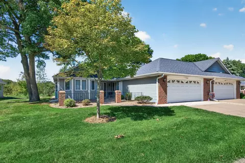 1144 Lois Ct, Shoreview, MN 55126