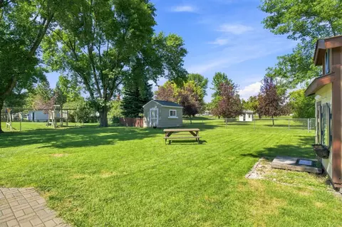 Exterior - 543 Crescent Dr, Thompson, ND 58278 photo 5 of 7
