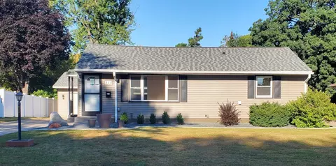 833 24th Ave N, South Saint Paul, MN 55075