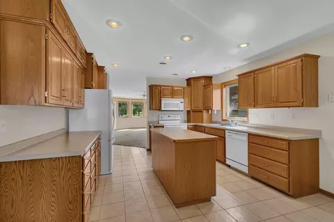 Kitchen - 430 41st Ave S, Saint Cloud, MN 56301 photo 1 of 4
