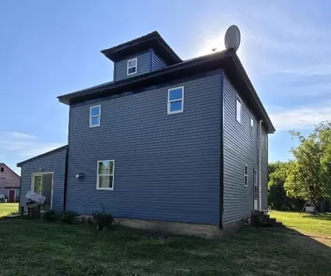 Exterior - 92883 510th Ave, Windom, MN 56101 photo 3 of 9