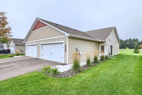 39812 Fallbrook Ave, North Branch, MN 55056