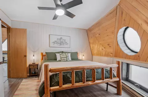 Bedroom - 24871 E Long Lake Rd, Bigfork, MN 56628 photo 1 of 6