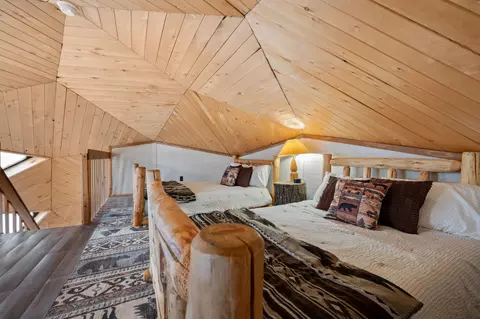 Bedroom - 24871 E Long Lake Rd, Bigfork, MN 56628 photo 6 of 6