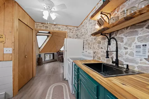 Kitchen - 24871 E Long Lake Rd, Bigfork, MN 56628 photo 3 of 4