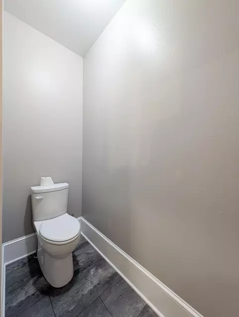 Bath - 210 Hackberry Ct, Kindred, ND 58051 photo 6 of 14