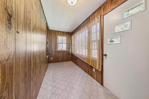 Entry Way - 932 3rd Ave NW, Faribault, MN 55021 photo 2 of 3