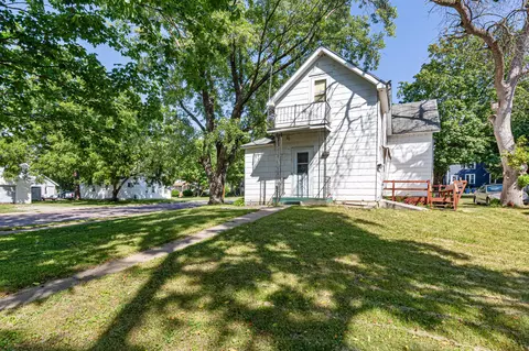 Exterior - 932 3rd Ave NW, Faribault, MN 55021 photo 4 of 7