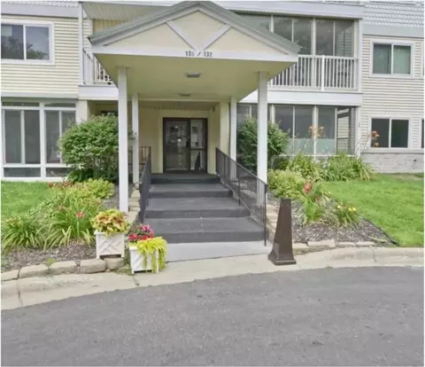 132 Demont Ave E #326, Little Canada, MN 55117